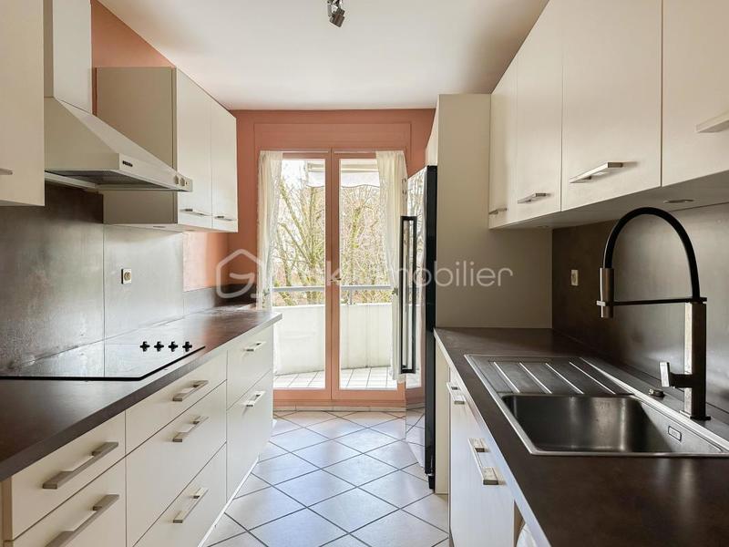 Appartement - 93 m² - 4 pièces