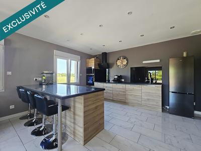 Maison - 94 m² - 4 pièces