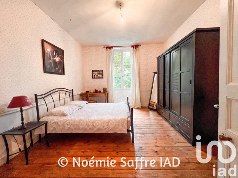 Maison - 236 m² - 7 pièces