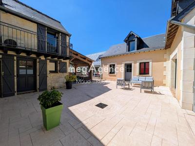 Maison - 458 m² - 11 pièces