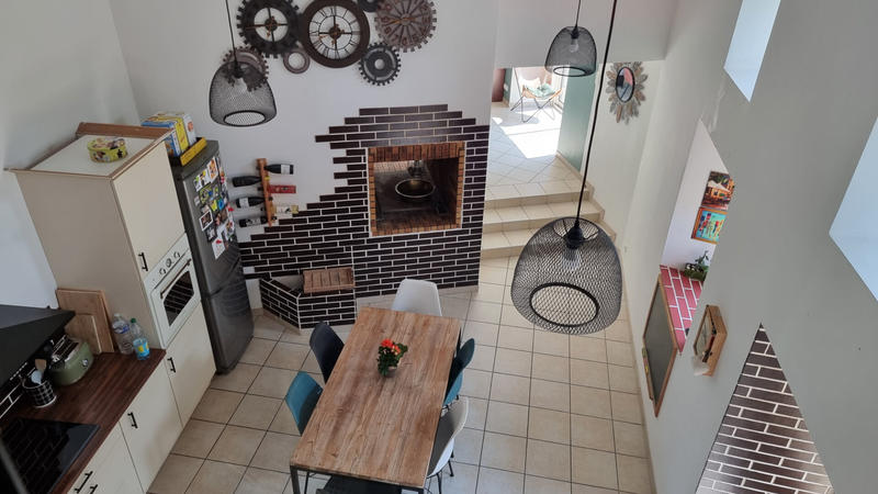 Maison - 159 m² - 7 pièces