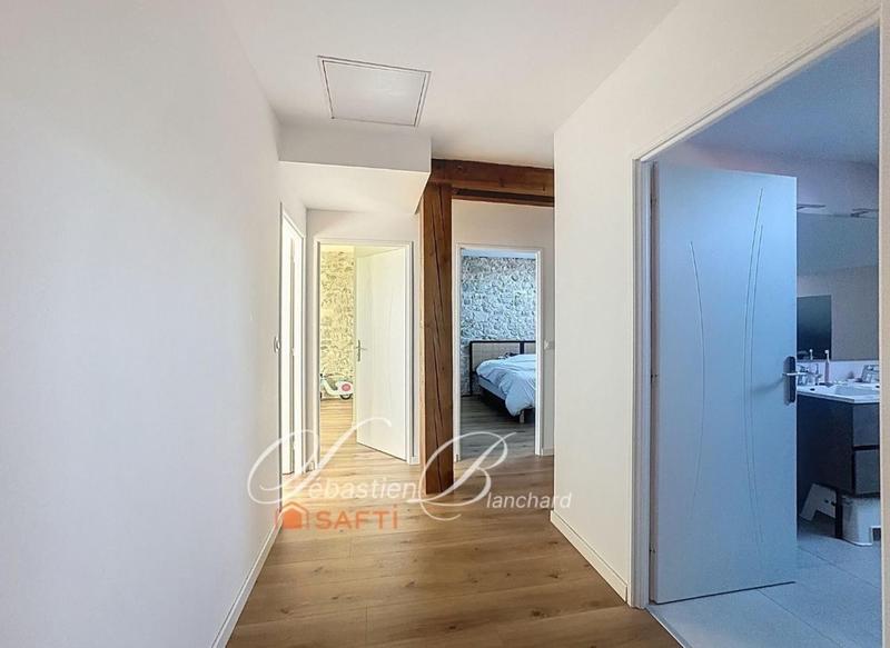 Maison - 269 m² - 8 pièces