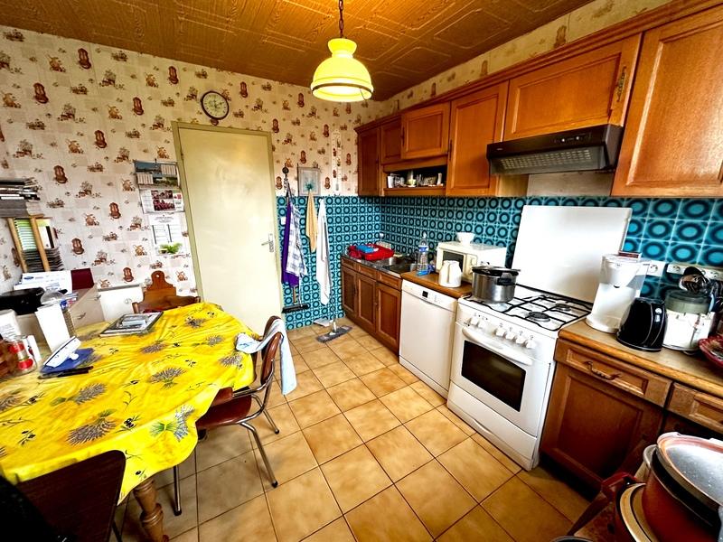 Maison - 99 m² - 5 pièces