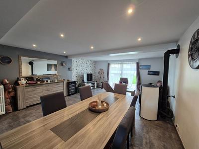 Maison - 140 m² - 6 pièces