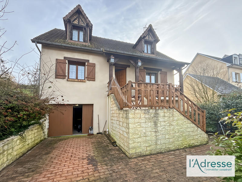 Maison - 104 m² - 5 pièces