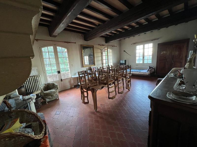 Maison - 240 m² - 5 pièces