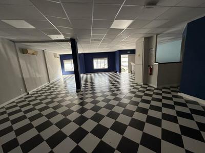 Local commercial - 115 m²