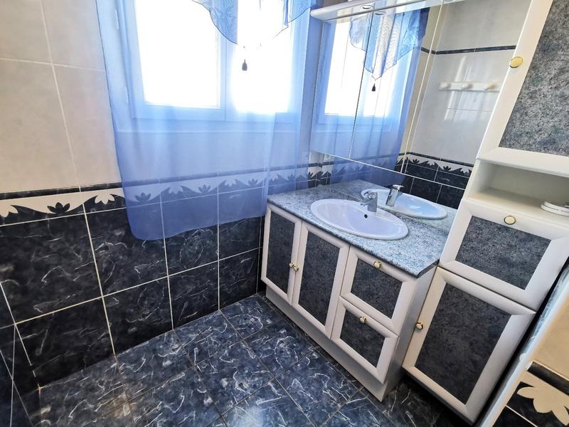 Maison - 181 m² - 7 pièces