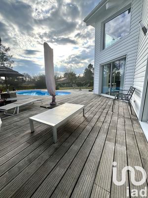 Maison - 179 m² - 6 pièces