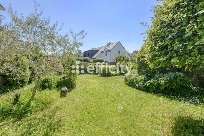 Maison - 217 m² - 9 pièces