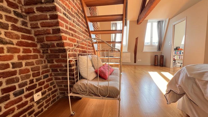 Appartement - 187 m² - 8 pièces