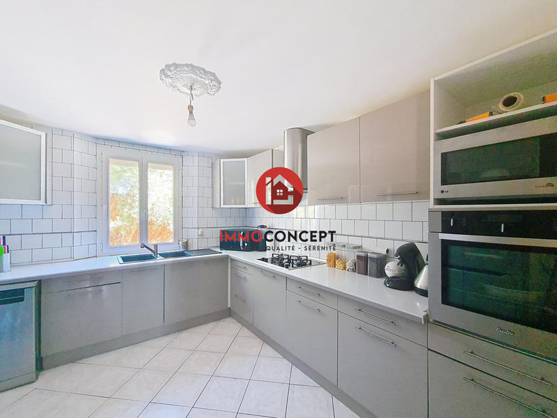 Villa - 166 m² - 5 pièces