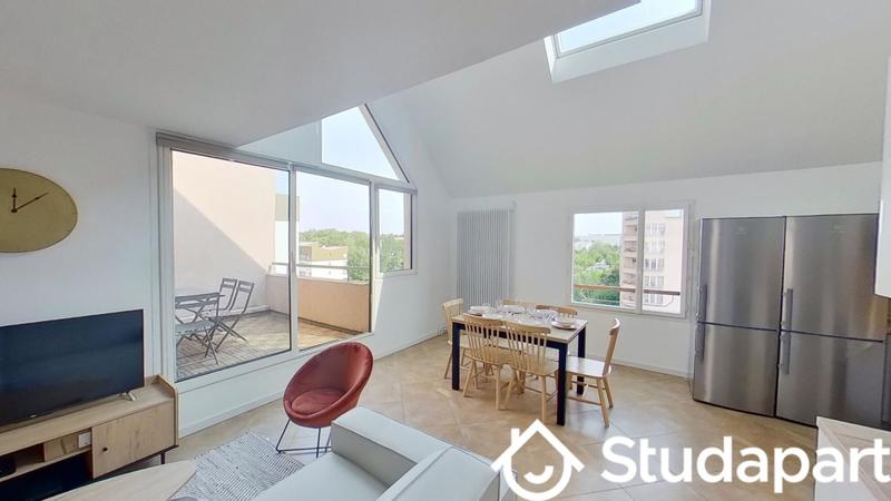 Chambre - 61 m² - 1 pièce