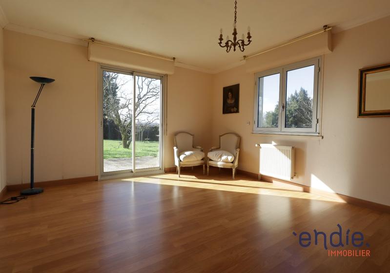 Maison - 232 m² - 8 pièces