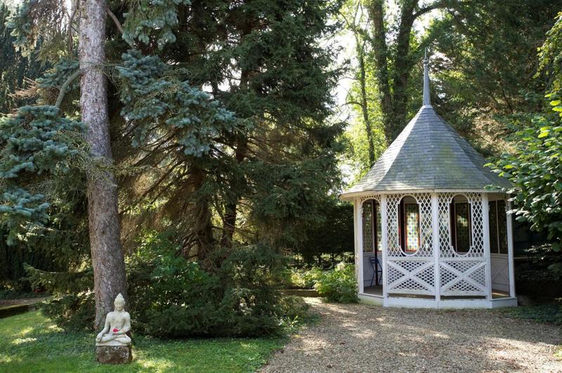 Propriété - 277 m² - 12 pièces