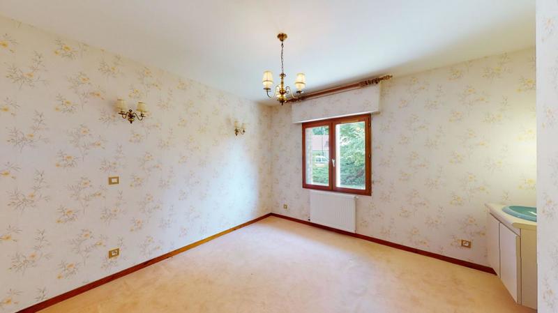 Maison - 180 m² - 5 pièces