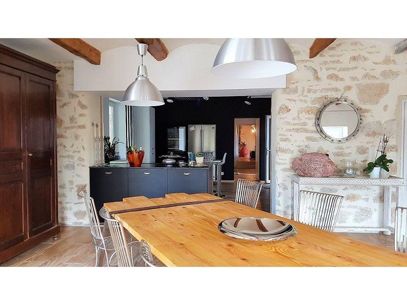 Mas - 400 m² - 10 pièces