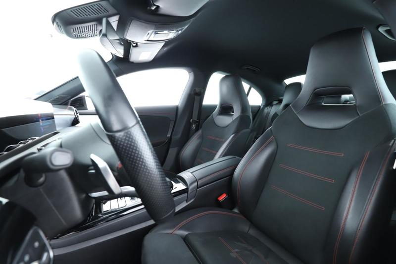 Mercedes Cla 200 Amg Line 7g-Dct 163 ch