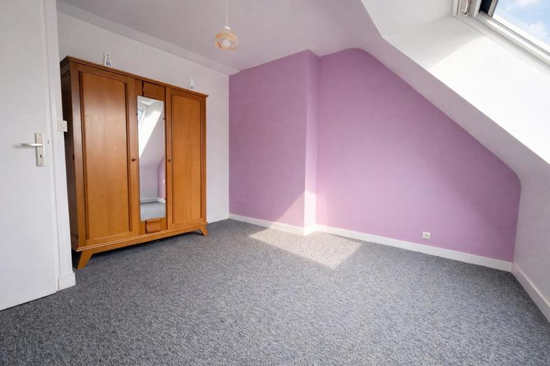 Maison - 102 m² - 7 pièces