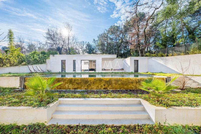 Maison - 222 m² - 6 pièces