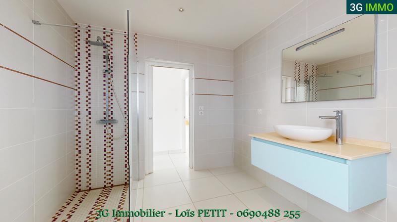 Villa - 300 m² - 8 pièces