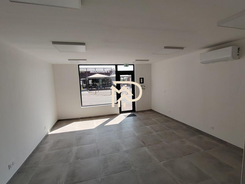 Local d'activités - 33 m² - 2 pièces