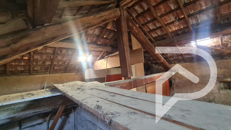 Maison - 295 m² - 8 pièces