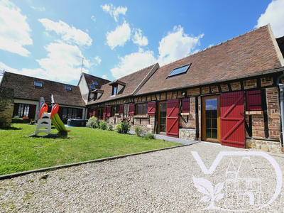 Maison - 222 m² - 11 pièces