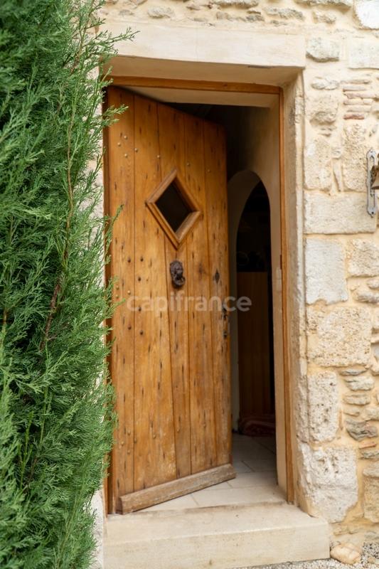 Maison - 560 m² - 15 pièces