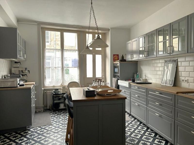 Propriété - 502 m² - 18 pièces