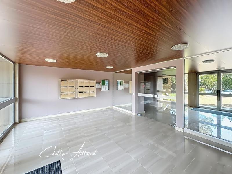 Appartement - 86 m² - 3 pièces