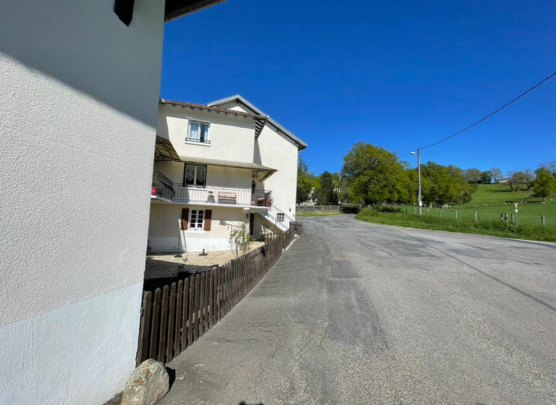 Maison de village - 220 m² - 8 pièces