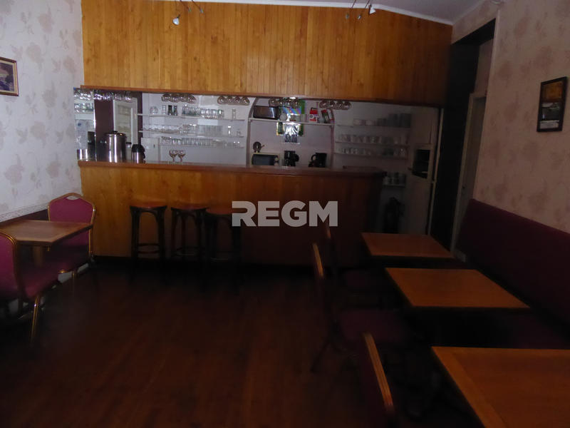 Propriété - 800 m² - 25 pièces