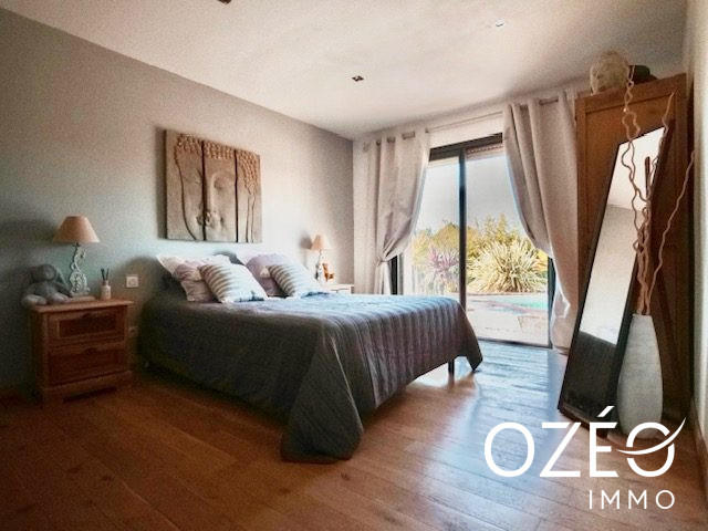 Villa - 205 m² - 4 pièces