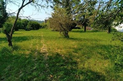 Terrain constructible - 1 640 m²