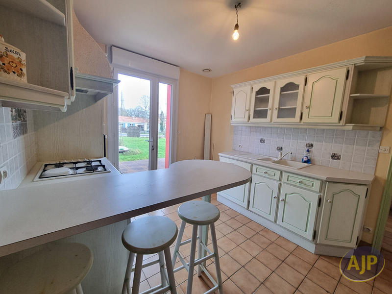 Maison - 80 m² - 5 pièces