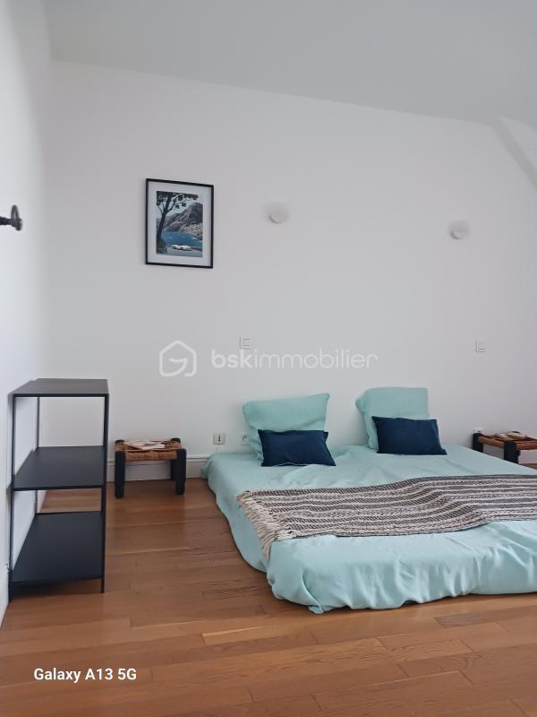 Demeure - 271 m² - 8 pièces