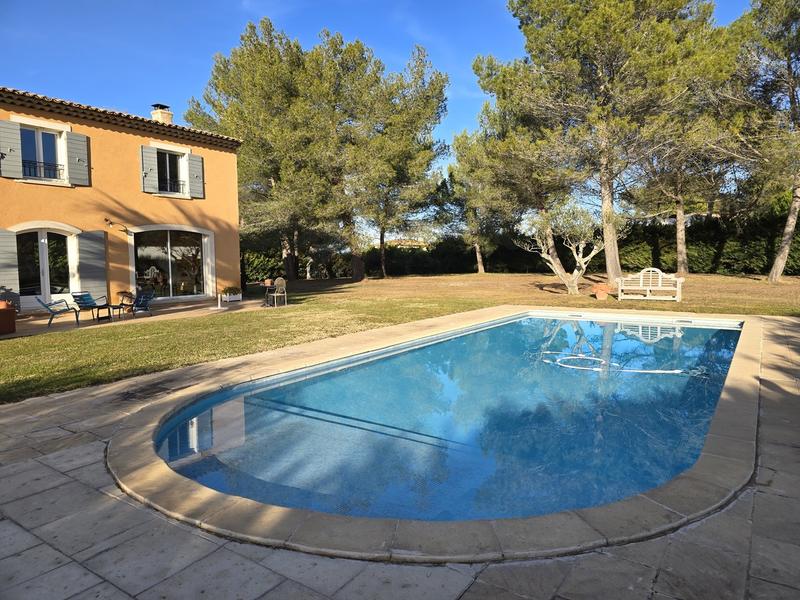 Maison - 224 m² - 5 pièces