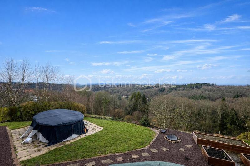 Maison traditionnelle - 131 m² - 5 pièces