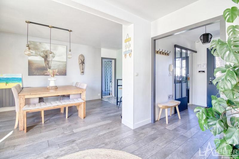 Maison - 204 m² - 8 pièces