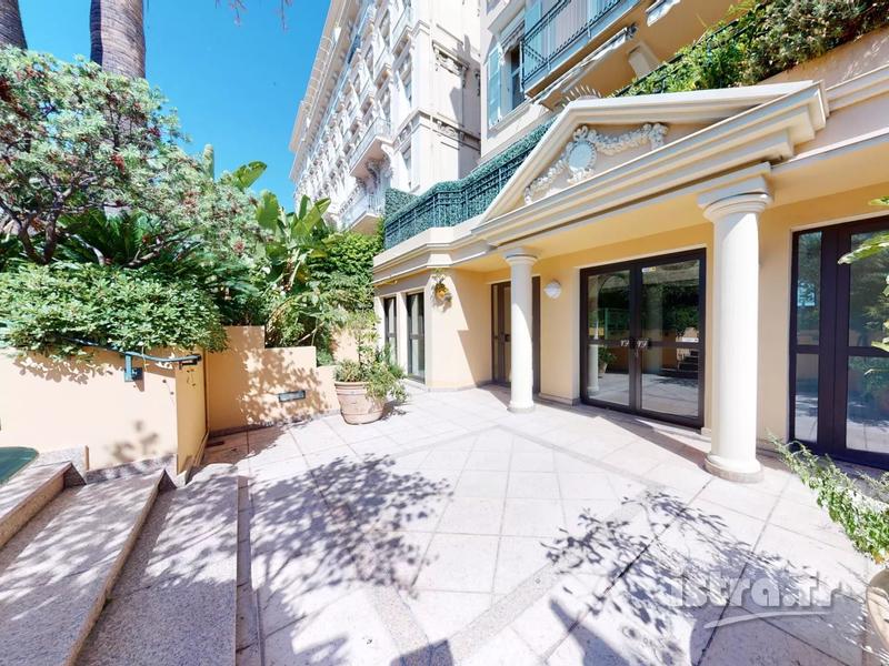 Local d'activités - 208 m² - 6 pièces