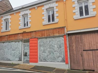Local commercial - 242 m² - 7 pièces