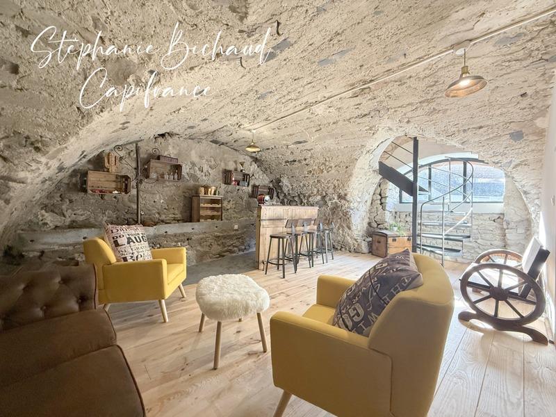 Maison - 169 m² - 6 pièces