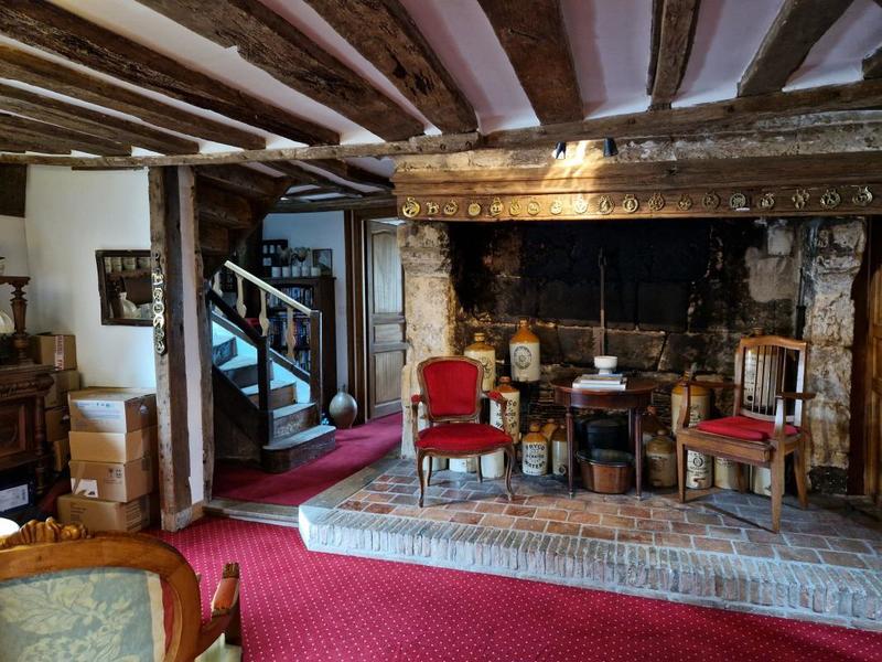 Maison ancienne - 208 m² - 8 pièces