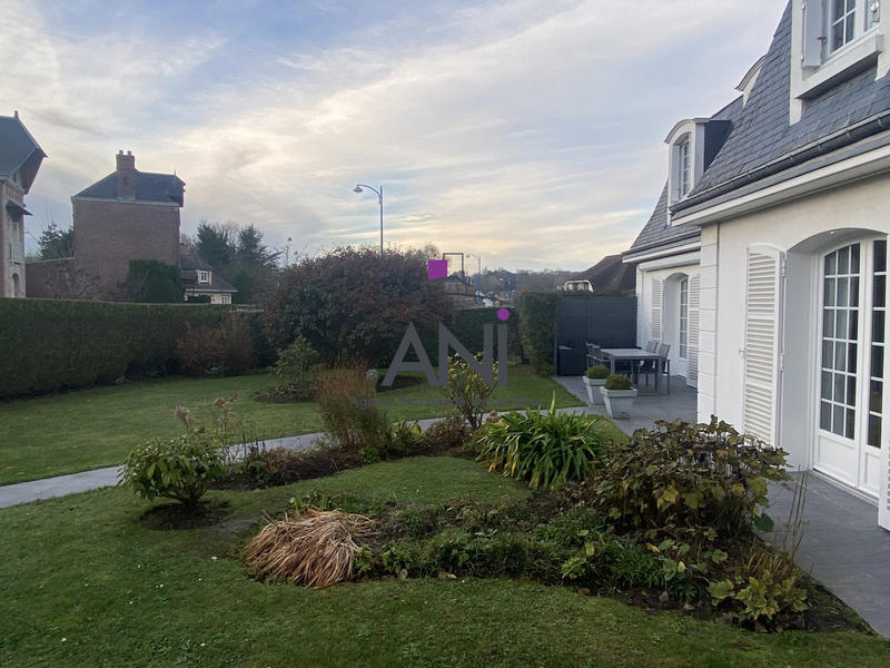 Maison - 178 m² - 7 pièces