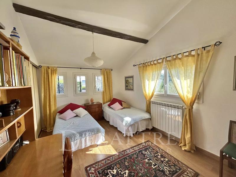 Villa - 170 m² - 8 pièces