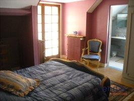 Maison - 272 m² - 10 pièces