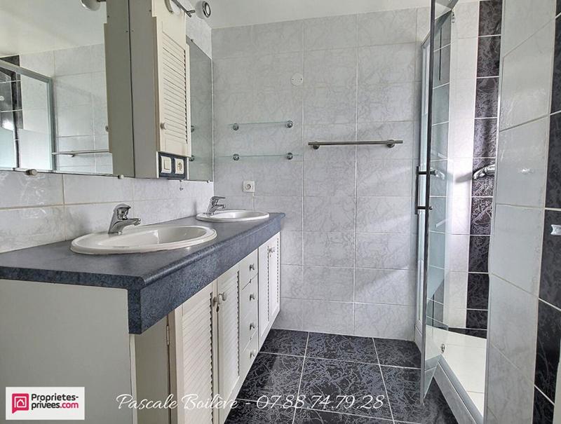 Maison - 102 m² - 4 pièces