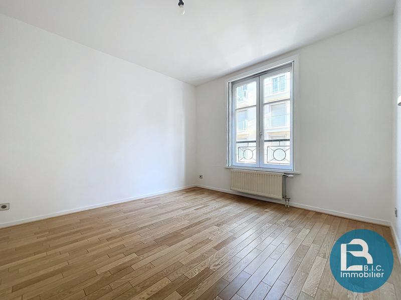Appartement - 104 m² - 4 pièces