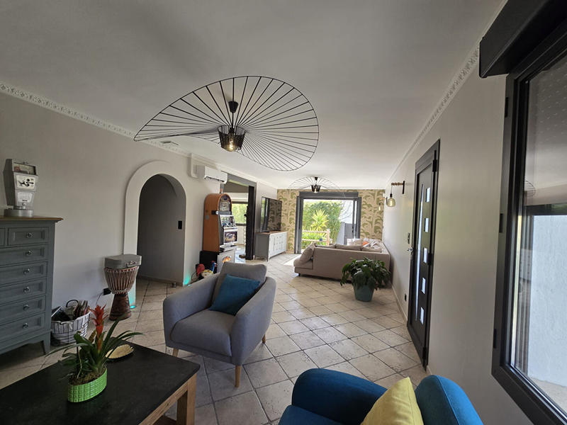 Maison - 180 m² - 5 pièces